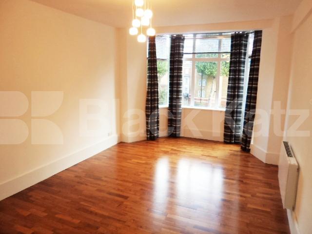 			NEW INSTRUCTION!, Studio Apartment, 1 bath, 1 reception Studio			 Grays Inn Road, RUSSELL SQUARE / KINGS CROSS